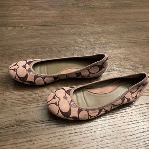 Coach flats